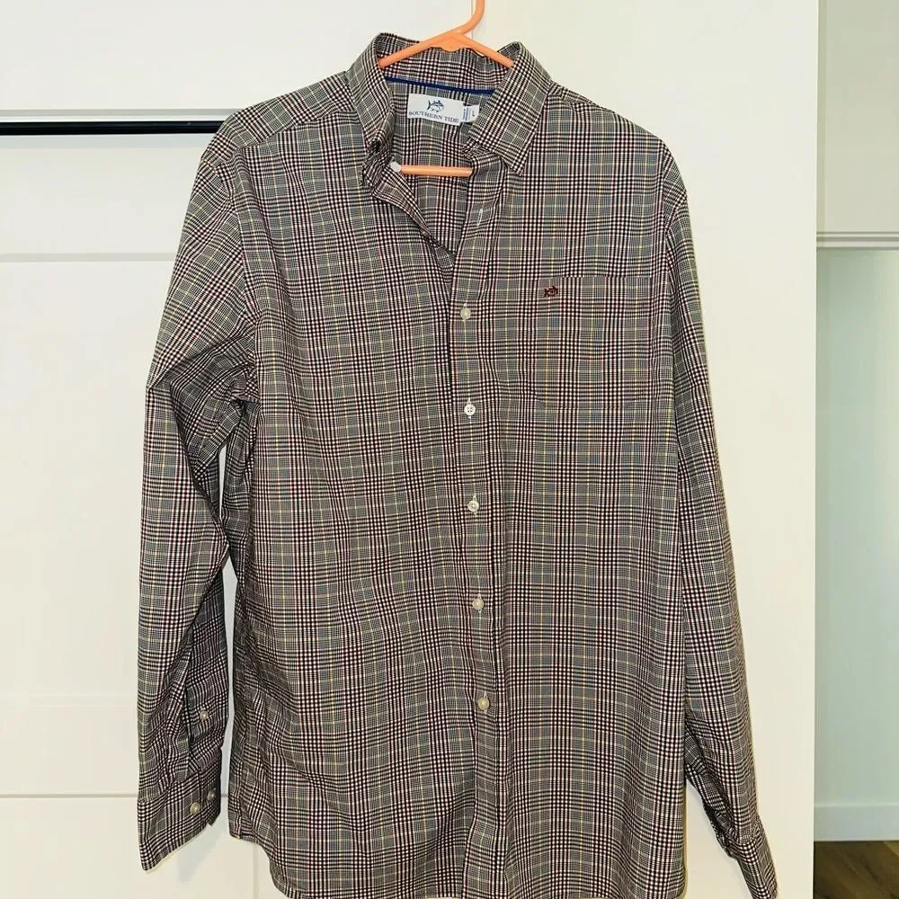 Men's Southern Tide Longsleeve Button Up SIZE L